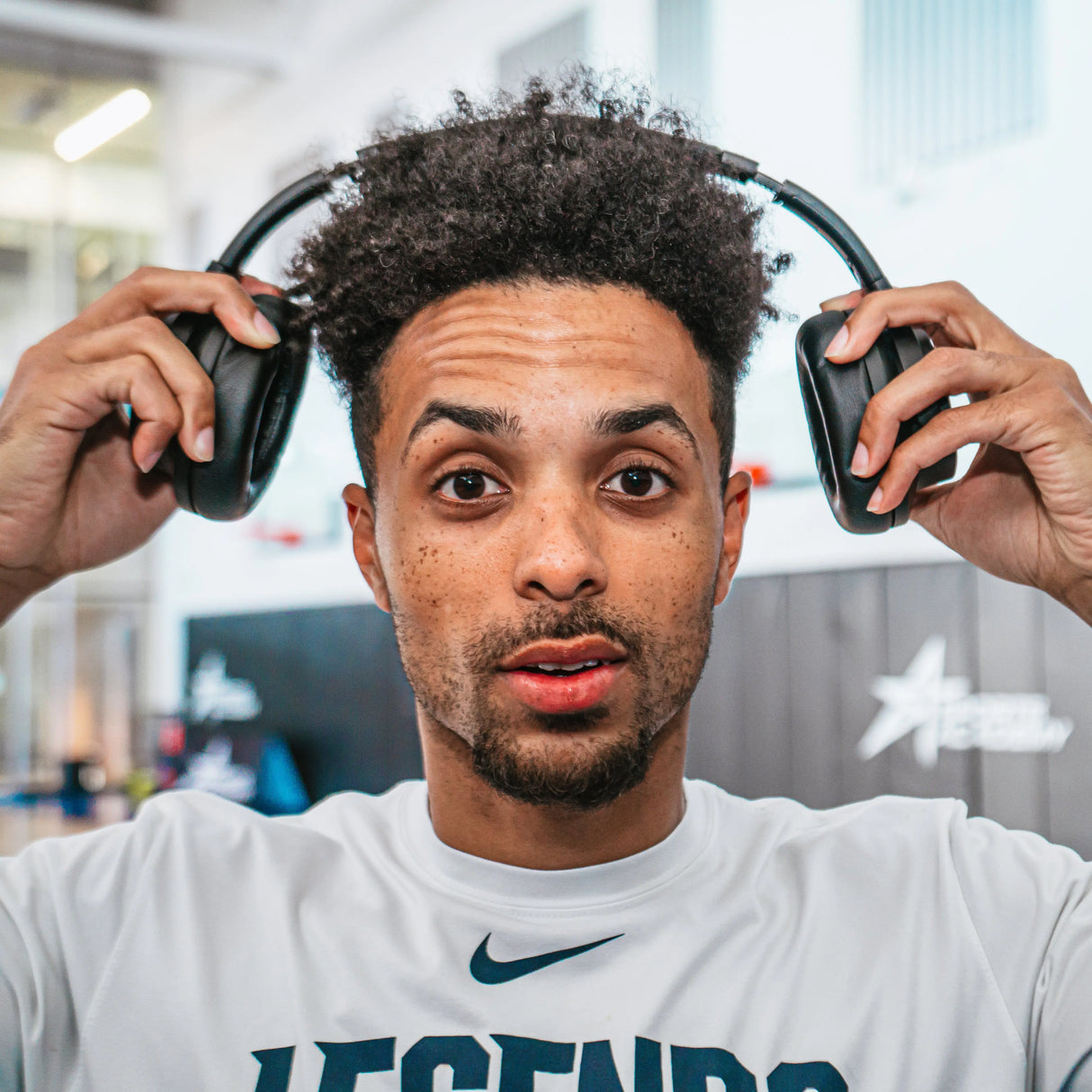 Nuvelon ONE Bluetooth Headphones Nuvelon