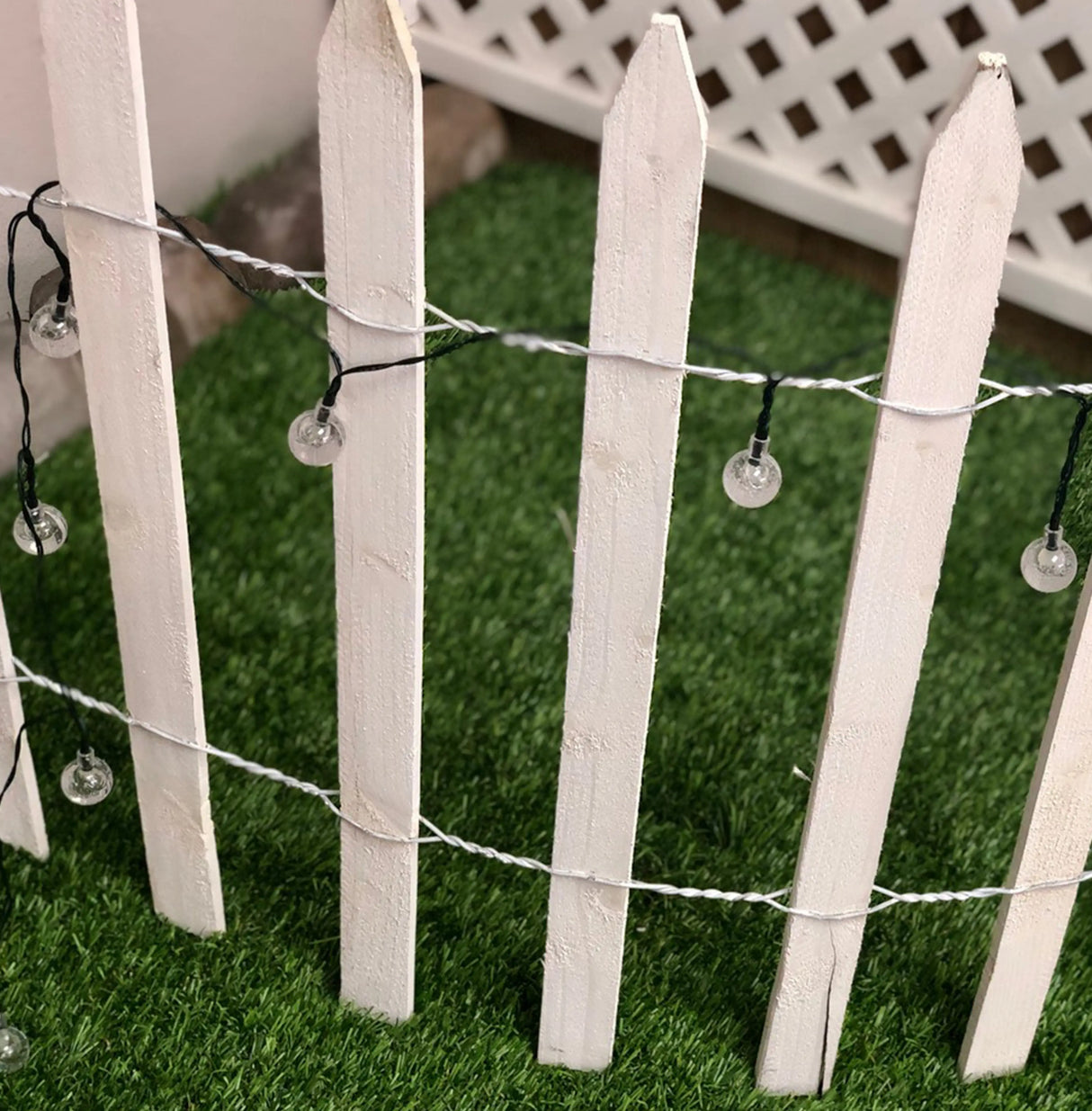 Ball String Lights (Cool White) Crosslight