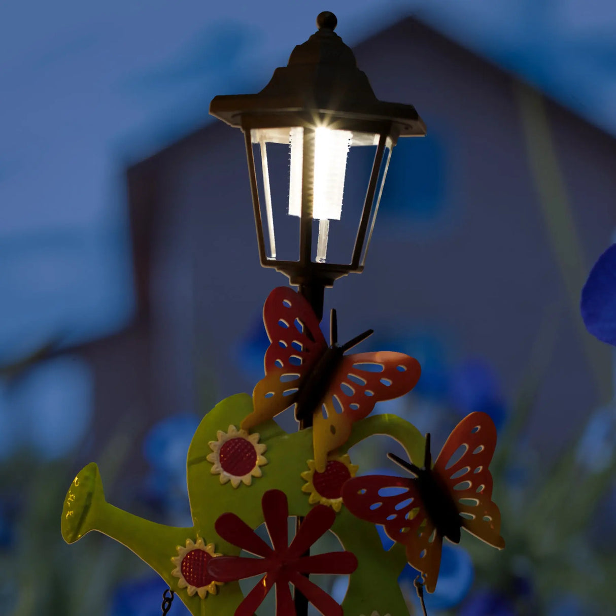 Watering Can and Dog Welcome Sign Solar Garden Stake Crosslight